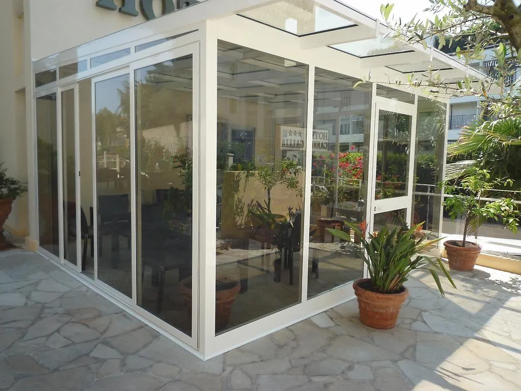 Hotel Gallia קאן 3*,  צרפת